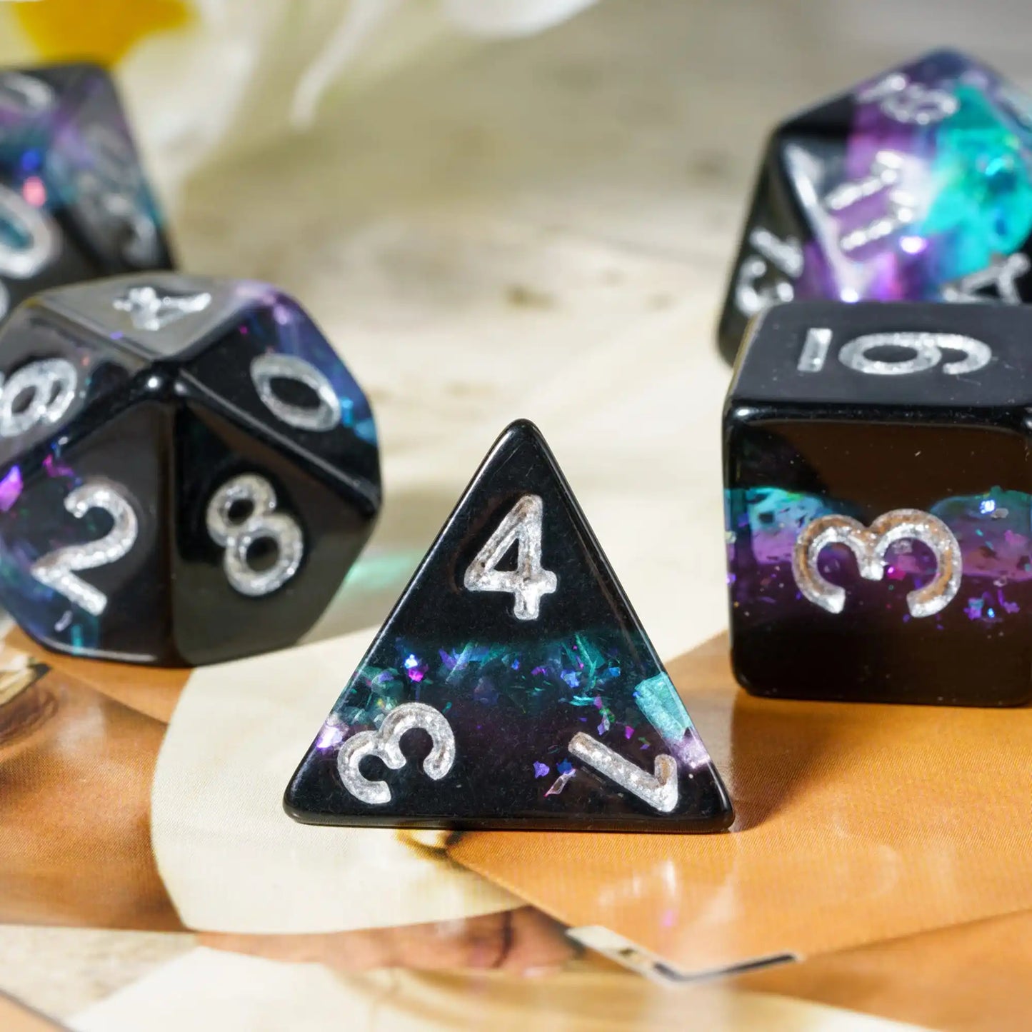 3-Layer Glitter Dice Set